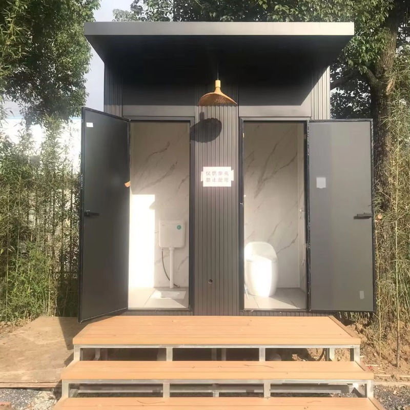 Outdoor Camping Ventilator - ห้องน้ำเคลื่อนที่ที่ทนทานและใช้งานได้จริง พร้อมระบบน้ำ ระบบอ่างล้างมือ และระบบระบายอากาศที่ติดตั้งไว้ล่วงหน้า สำหรับงานเทศกาลกลางแจ้งและแคมป์ปิ้ง